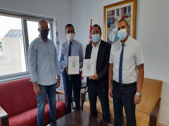 الوكالة الوطنية للترددات تتسلم التقرير النهائي حول الدراسة المتعلقة بتقييم وتطوير شبكة القيس والمراقبة الالية للترددات