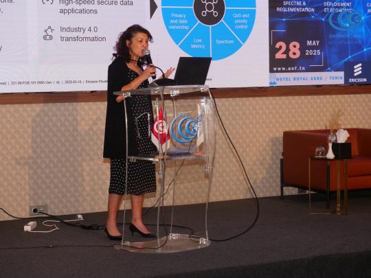 L’Agence Nationale des Fréquences a organisé, le mercredi 28 mai 2025, un atelier national intitulé &quot; Déploiement et Opportunités des Réseaux Privés 5G», à l’hôtel Royal ASBU à Tunis, en présence d’un parterre d’experts internationaux, d’acteurs nationaux du secteur des télécommunications ainsique des opérateurs publics de téléphonie mobile en Tunisie. Cet atelier visait à instaurer un dialogue national et une réflexion collective en vue d’établir les bases d’une approche concrète et claire pour le déploiem