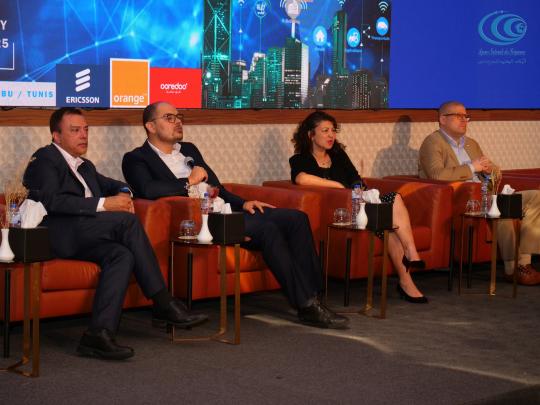 L’Agence Nationale des Fréquences a organisé, le mercredi 28 mai 2025, un atelier national intitulé &quot; Déploiement et Opportunités des Réseaux Privés 5G», à l’hôtel Royal ASBU à Tunis, en présence d’un parterre d’experts internationaux, d’acteurs nationaux du secteur des télécommunications ainsique des opérateurs publics de téléphonie mobile en Tunisie. Cet atelier visait à instaurer un dialogue national et une réflexion collective en vue d’établir les bases d’une approche concrète et claire pour le déploiem