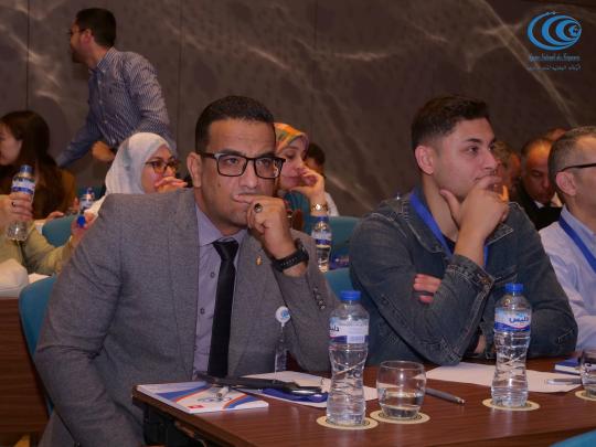 L’Agence Nationale des Fréquences a organisé, le mercredi 28 mai 2025, un atelier national intitulé &quot; Déploiement et Opportunités des Réseaux Privés 5G», à l’hôtel Royal ASBU à Tunis, en présence d’un parterre d’experts internationaux, d’acteurs nationaux du secteur des télécommunications ainsique des opérateurs publics de téléphonie mobile en Tunisie. Cet atelier visait à instaurer un dialogue national et une réflexion collective en vue d’établir les bases d’une approche concrète et claire pour le déploiem