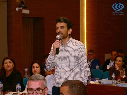 L’Agence Nationale des Fréquences a organisé, le mercredi 28 mai 2025, un atelier national intitulé &quot; Déploiement et Opportunités des Réseaux Privés 5G», à l’hôtel Royal ASBU à Tunis, en présence d’un parterre d’experts internationaux, d’acteurs nationaux du secteur des télécommunications ainsique des opérateurs publics de téléphonie mobile en Tunisie. Cet atelier visait à instaurer un dialogue national et une réflexion collective en vue d’établir les bases d’une approche concrète et claire pour le déploiem